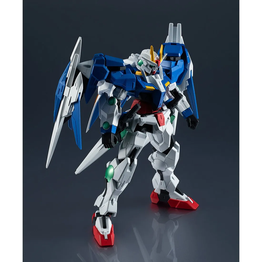 Bandai Gundam Universe Mobile Suit Gundam GN-0000 + GNR-010 00 Raiser Figure (white)