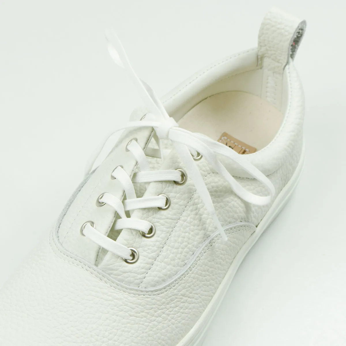 Buddy - Dachs Low Chubby Grain Leather Sneakers - White