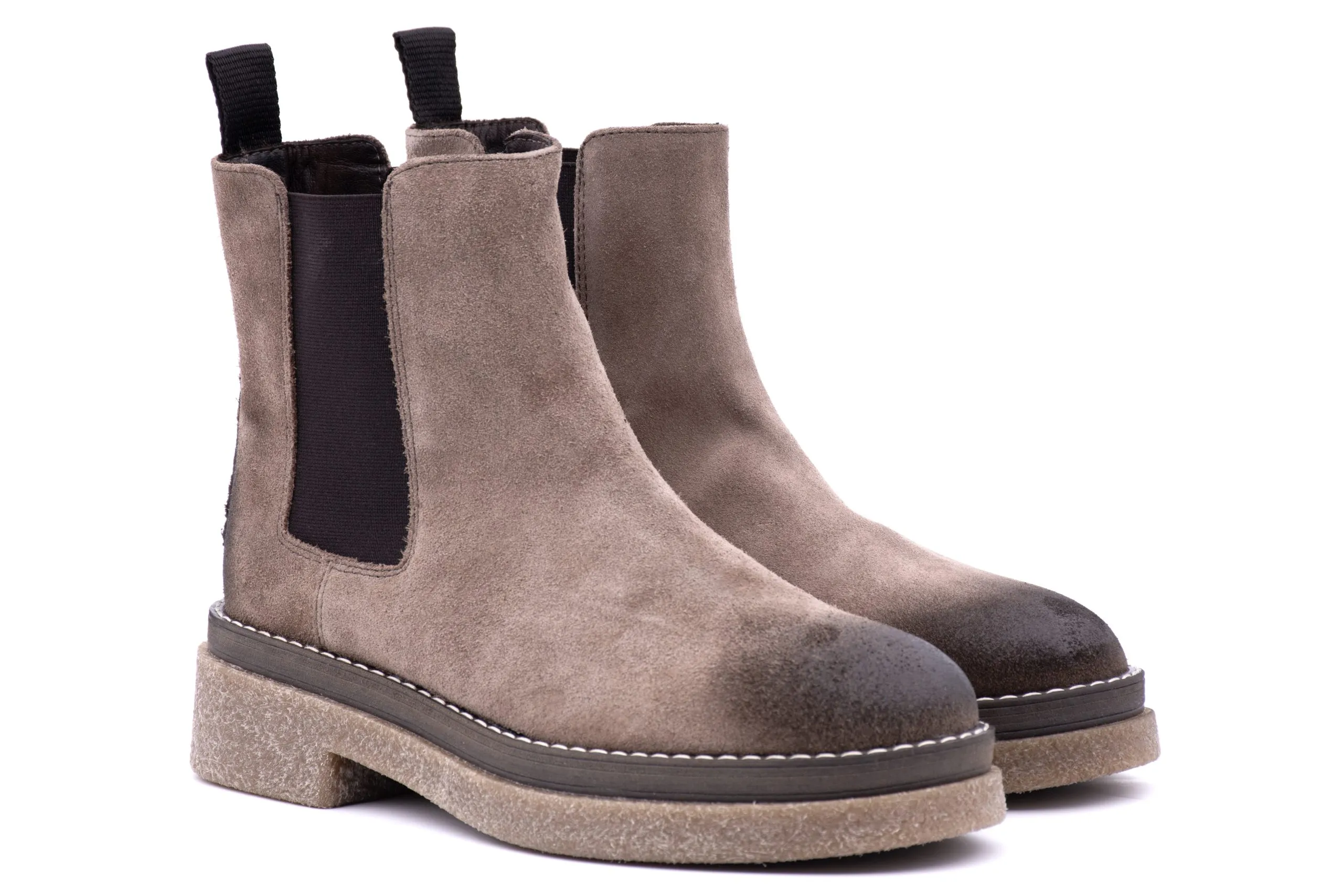 Chelsea Boot in Suede