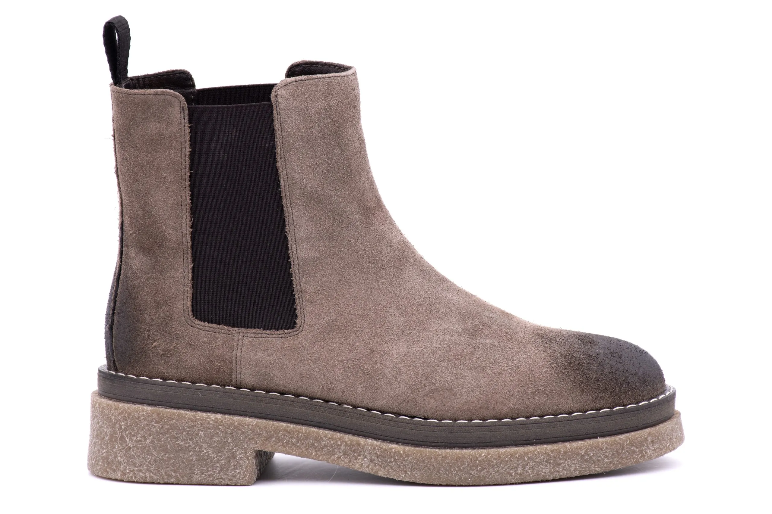 Chelsea Boot in Suede