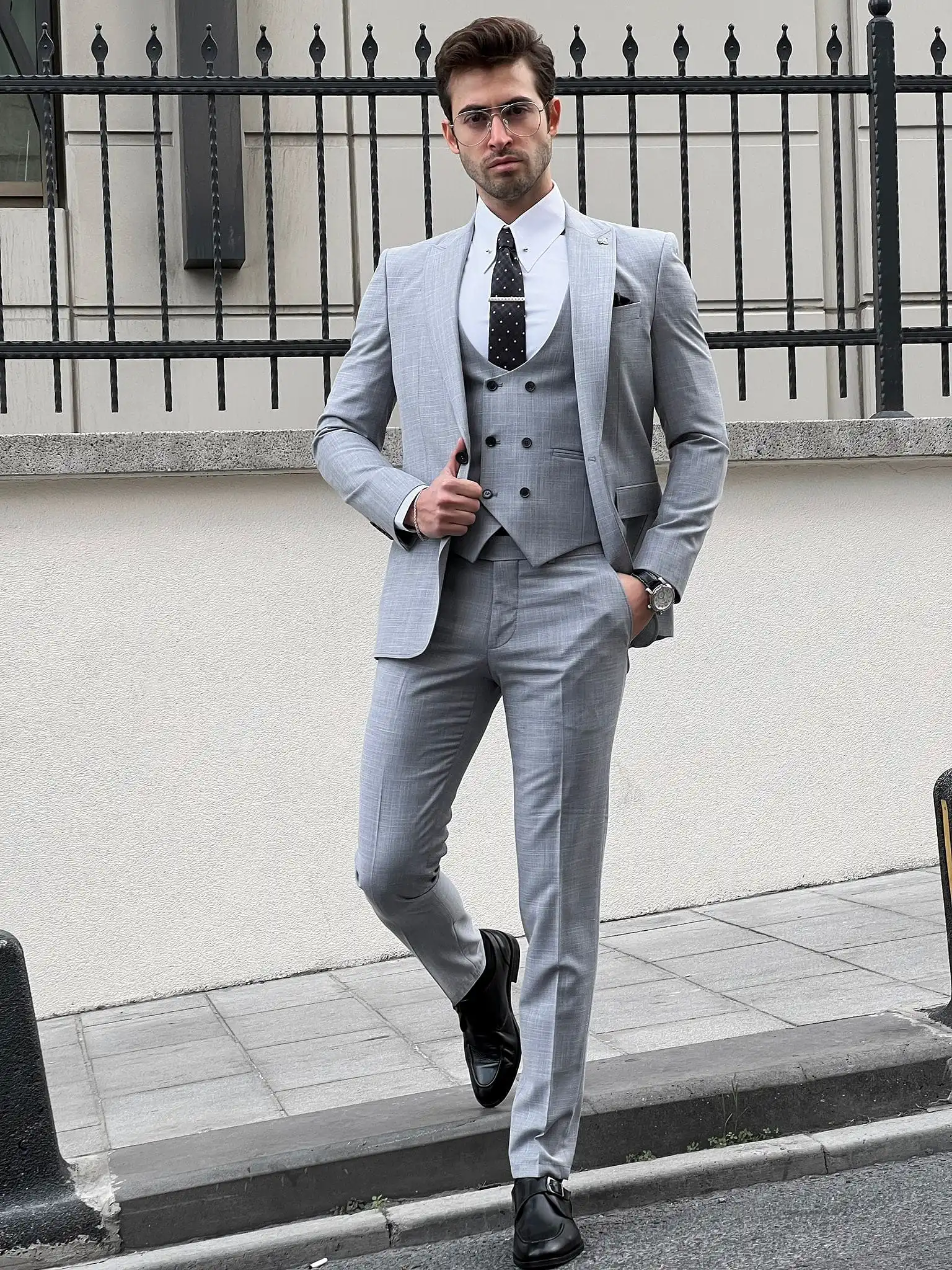 Slim Fit Pointed Collar Vest Gray Business Suit