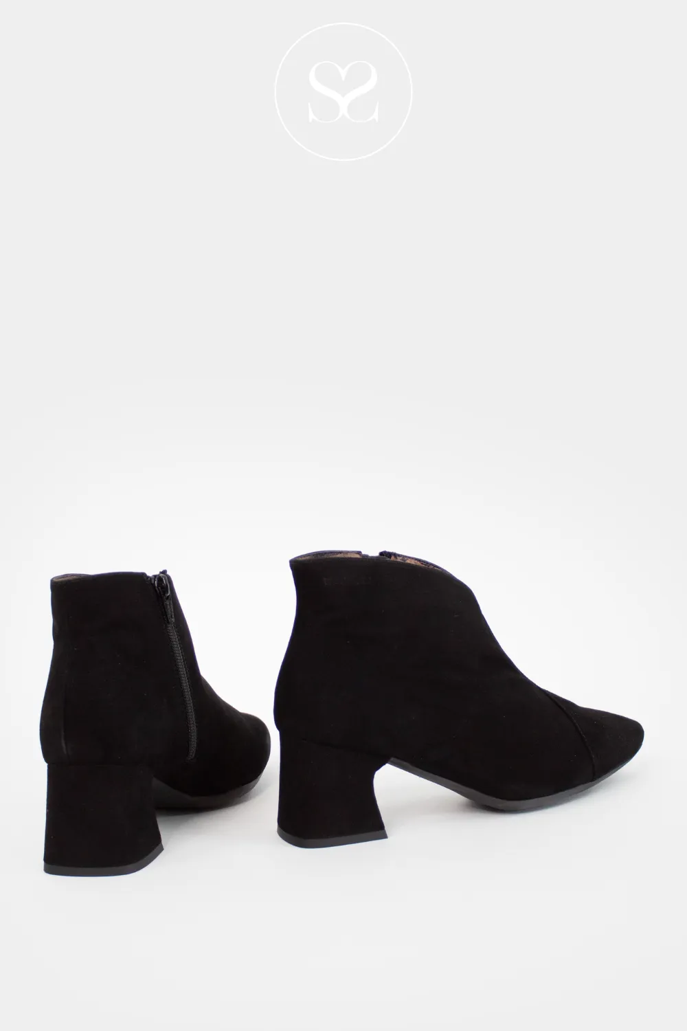 WONDERS I-9013 BLACK SUEDE BLOCK HEEL ANKLE BOOTS